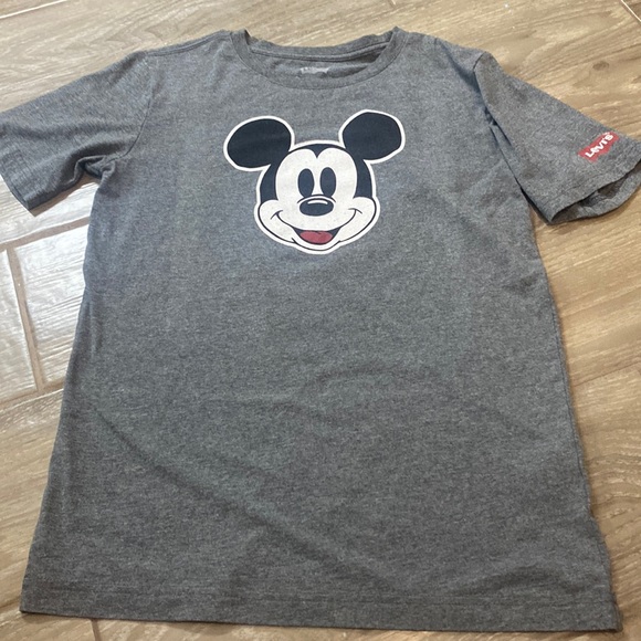 Levi’s Mickey Mouse tee size xl - Picture 1 of 2